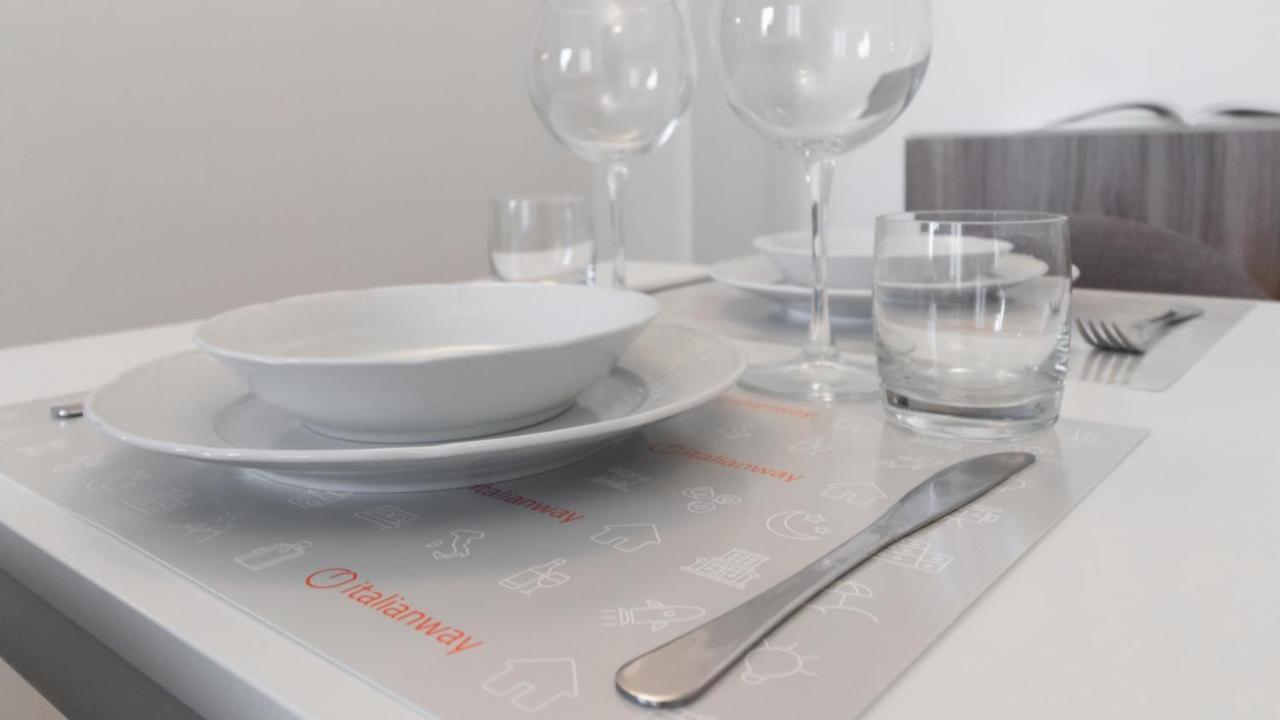 Italianway - Caterina Da Forli 6 Apartment Milan Bagian luar foto